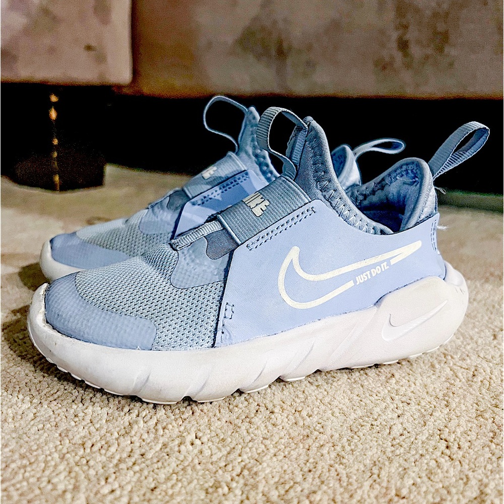 Nike flex runner kids sneakers